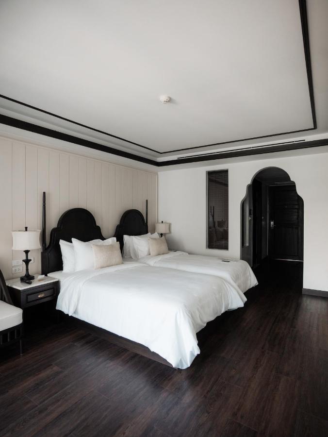 Hotel Burirattana 4*